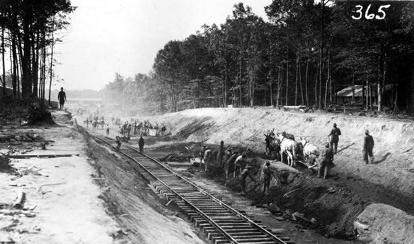  rail bed using mules and manual labor (from the WashCycle web page