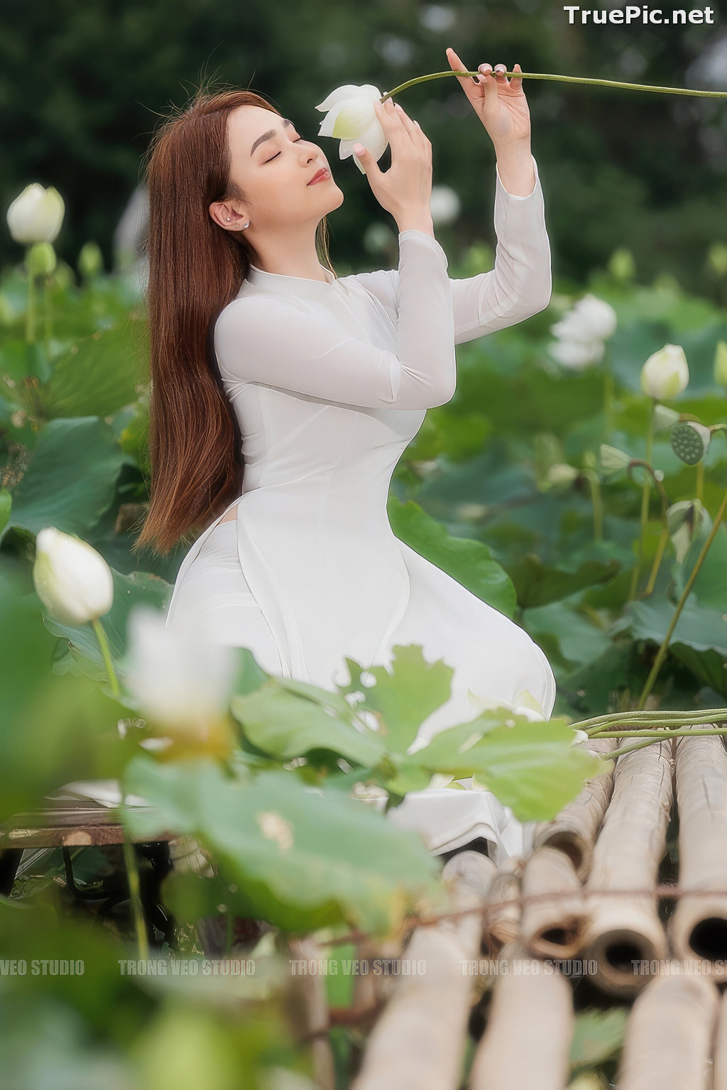 Image Vietnamese Model - Beautiful Girl and Lotus Flower - TruePic.net (56 pictures) - Picture-35