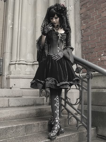 gothic clothing for women