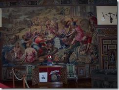 2004.08.26-038 tapisserie dans la salle d'armes