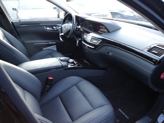 mercedes benz S500 interior