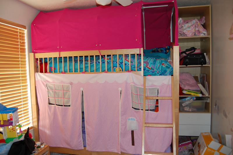 Everyone's Excited and Confused: Pictures of the Top Bunk Bed Tent ...