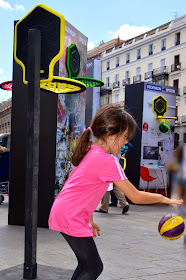 The hoop style Pequeña Fashionista