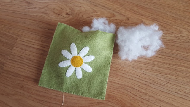 DIY Felt Flower Pincushion