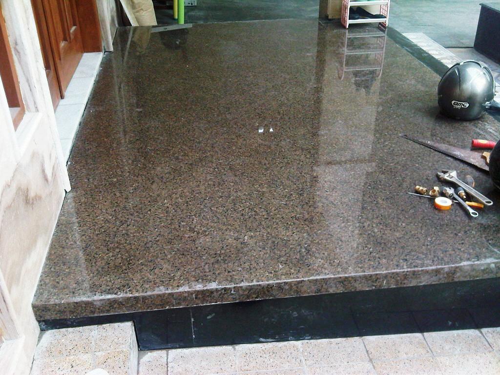 rumahcantik2a Granit  TROPICAL BROWN from Italy