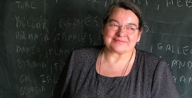 Carmen Junyent, Les llengües del món