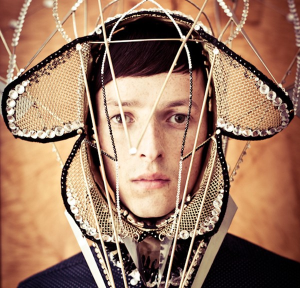 TOTALLY ENORMOUS EXTINCT DINOSAURS » GARDEN