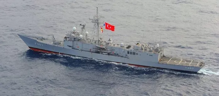 Απίστευτο – Ελληνικό πολεμικό πλοίο ανεφοδίασε τουρκική φρεγάτα έξω από τη Κύπρο