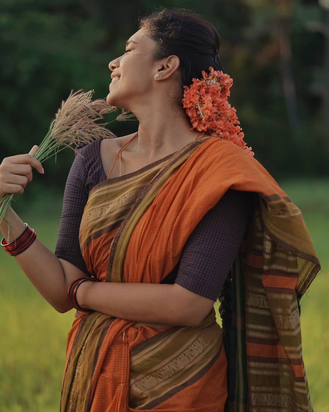 Dushara Vijayan Photoshoot in Saree