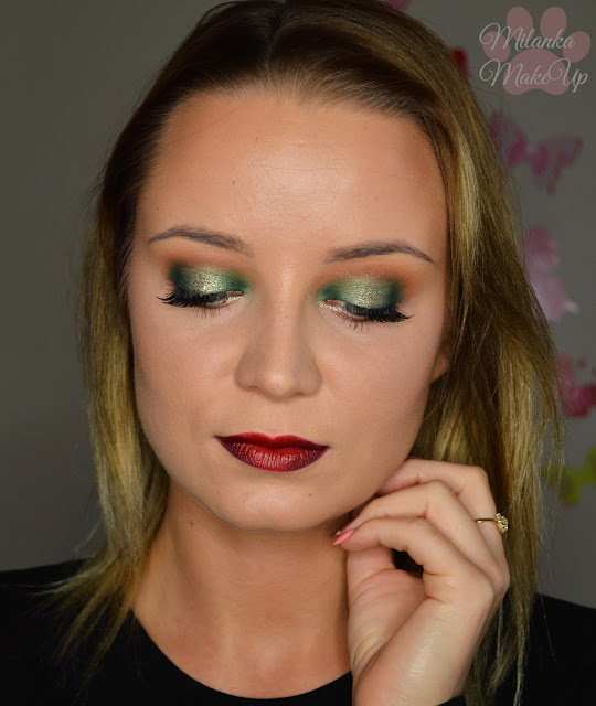 Christmas makeup and ombre lips