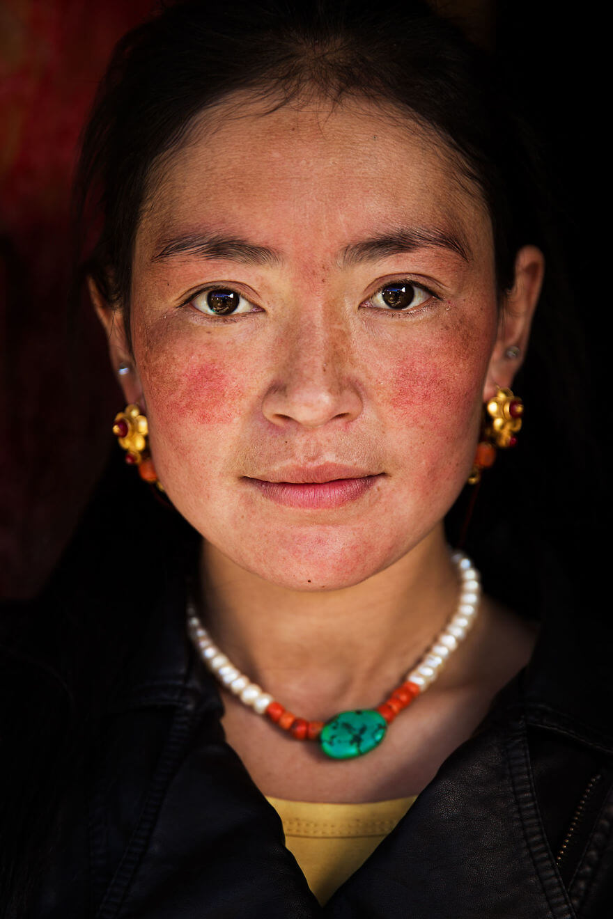 This Photographer Took Pictures Of Women From All Over The World. You'll Be Amazed By Their Beauty And Uniqueness! - Tibetan Plateau