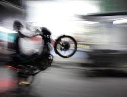 พ่อค้ายาซิ่งมอเตอร์ไซค์หนีตํารวจ Bad Motorbike