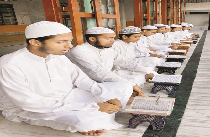 Pakistani seminary broke the world record by making 10 lakh Quran memorizers