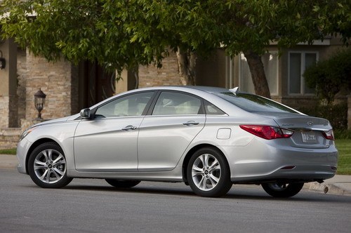 Sedan Hyundai Sonata