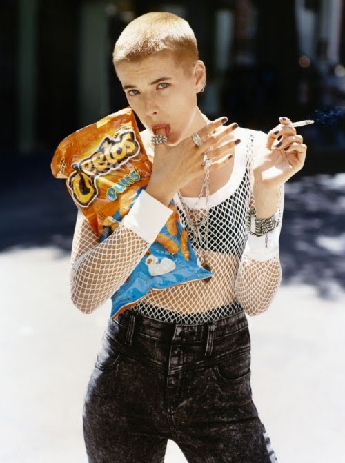 Miss Agyness Deyn seems to have drifted into that'model black hole' some