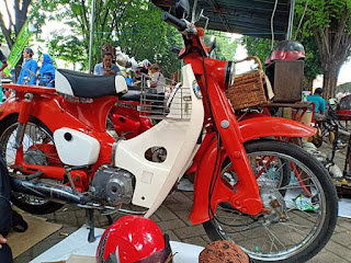 Jual Motor ANTIK Honda C50 Merah Ngejreng PDIP