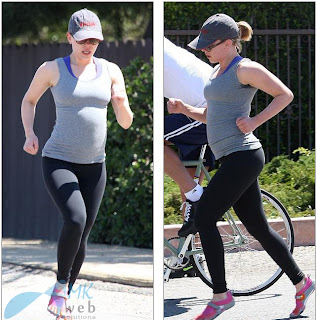 Scarlett Johansson Jogging
