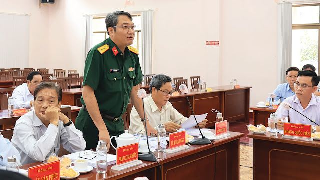 Đại biểu đóng góp ý kiến tại các tổ thảo luận. (Ảnh: AH)