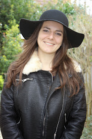 perfecto zara, sac clarks vernis, escarpins argentés minelli, capeline noire
