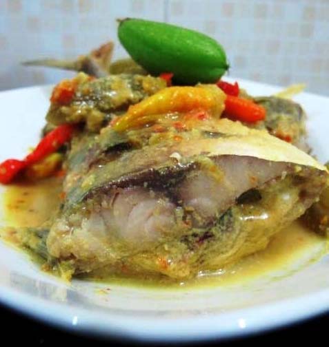 Resep Ikan Kembung Blimbing Wuluh | Resep