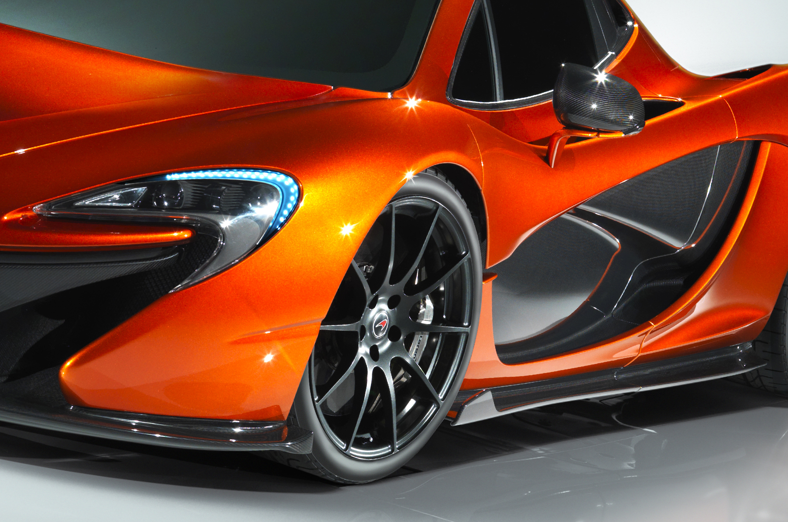 trik modifikasi otomotif Keluaran Baru Mobil McLaren P1 