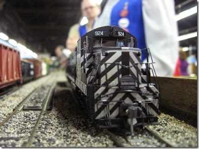 IMG_5402 Atchison, Topeka & Santa Fe SD24 #924 on the LK&R HO-Scale Layout at the WGH Show in Portland, OR on February 17, 2007