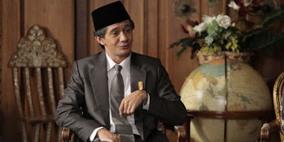 Review dan Sinopsis Film Habibie & Ainun