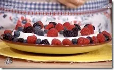 Bavarese yogurt mediterraneo con frutti di bosco