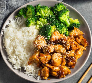 Another healthy chicken and broccoli recipe is to make a stir-fry.
