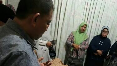 Amran Mahmud Melayat ke Rumah Duka Gurutta Rafii Yunus di Makassar