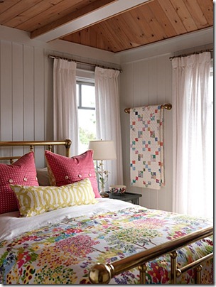 sarahs-cottage-guestroom-east-image1
