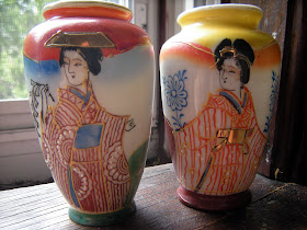 Satsuma Style Japanese Porcelain Mini Vases Made in Occupied Japan 1945 -1952