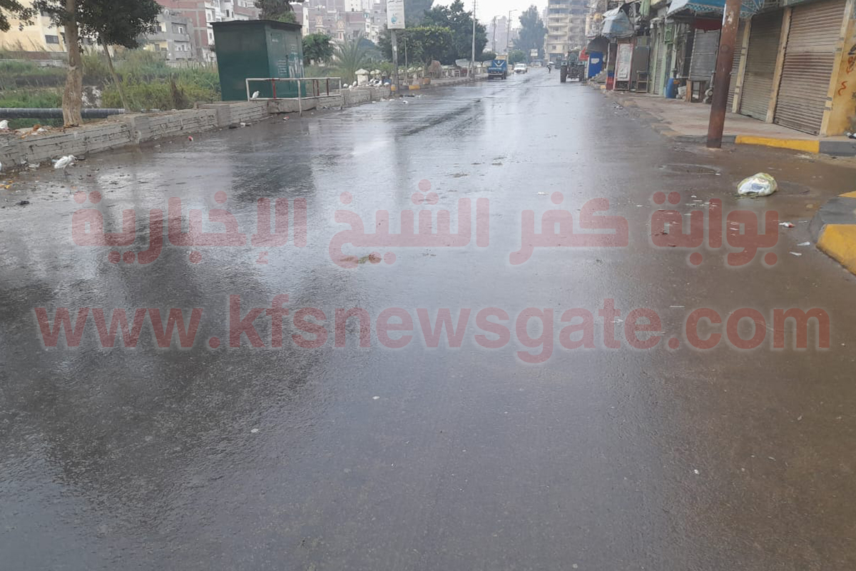 بالصور..سقوط أمطار متوسطة في كفر الشيخ والمحافظ يعلن الطوارئ