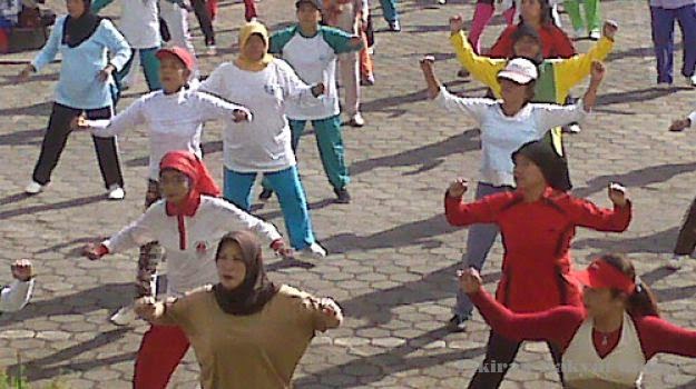 Top Info 42+ Gambar Gerak Senam Zumba