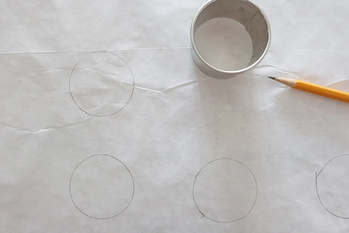 drawing circles on parchment paper