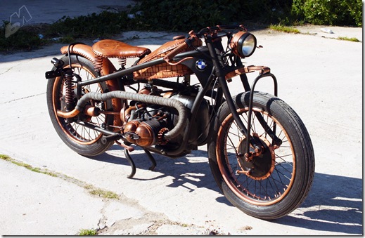 r51-3_copper-and-leather_bmw-bobber_right-front_luie-leather