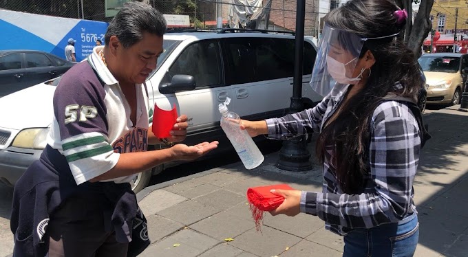 Regalan 30 mil cubrebocas y 800 litros de gel a vecinos de Xochimilco