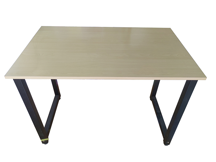 Mẫu bàn chân sắt sơn tĩnh điện lắp ráp mặt bàn gỗ mdf mã màu 325 vân gỗ dẽ gai rất đẹp