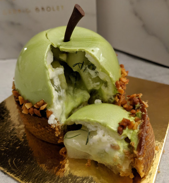 Apple tart from Le Meurice Cédric Grolet Patisserie, Paris, France