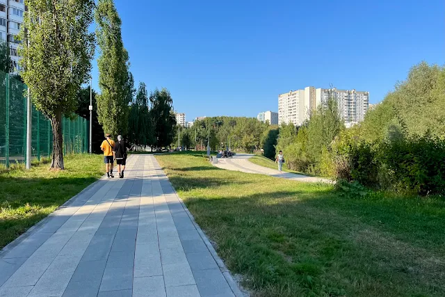Зеленоград, 16-й микрорайон, долина реки Каменки, парк