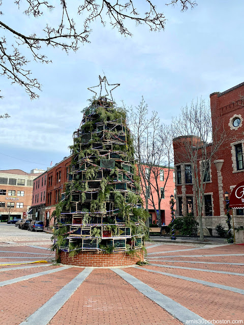 Árbol de Navidad de Trampas de Langosta de Portland, Maine del 2022