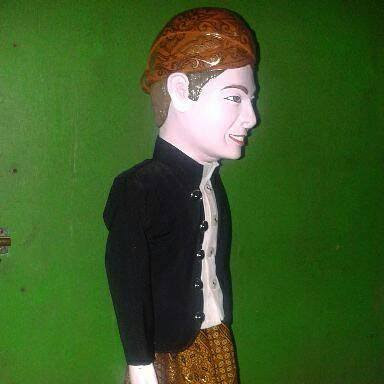 Wayang Golek custom karakter wajah : jasa pembuatan & pengrajin wayang golek