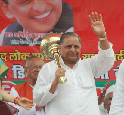  Can Dimple Yadav protect Mainpuri in Mulayam from the BJP