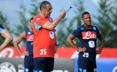 Buat tifosi Napoli yang militan dan fanatik Maurizio Sarri: Tantangan Baru Si Mantan Bankir