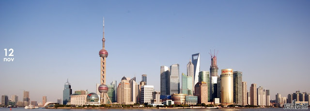 Photo of Shanghai skyline with the Shanghai Tower under construction