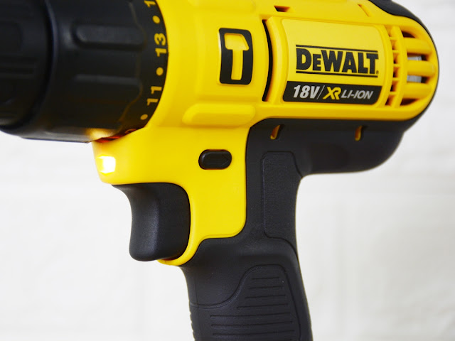 Ưu điểm máy khoan pin Dewalt DCD776C2 18V