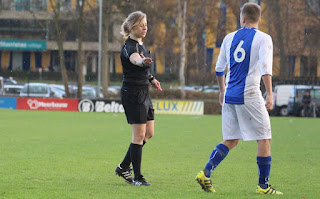 arbitros-futbol-mevr.-Van-der-Helm.