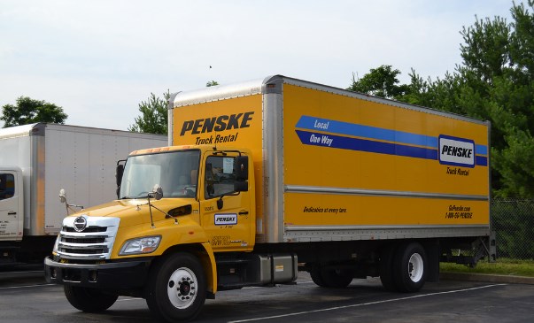 gambar truk box Penske Hino 268