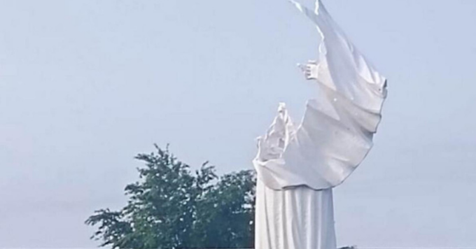 Összetörték a két hete átadott Mária-szobrot Dunavecsén