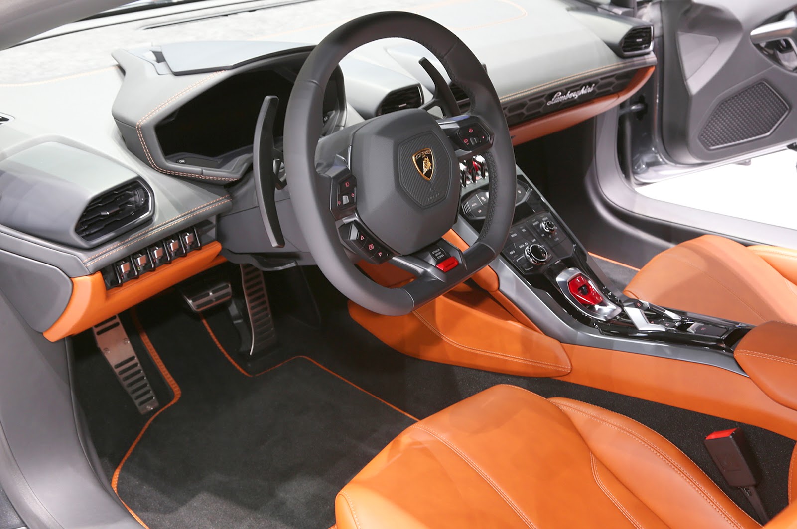 Lamborghini Huracan Interior